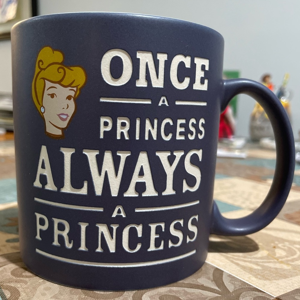 18oz Princess mug.